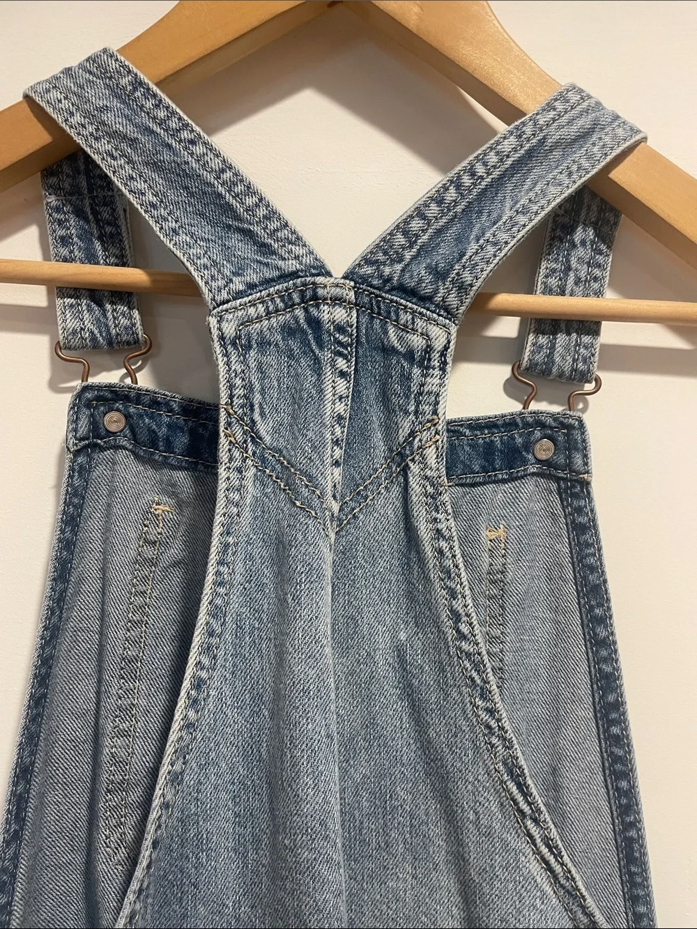 90’s inspired GAP Light Blue relaxed Denim Overalls with Front Pocket